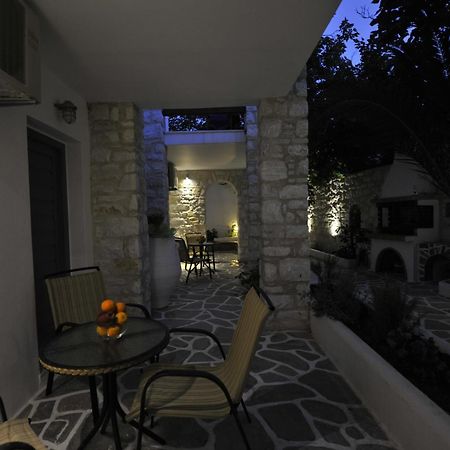 Alexandros Apartments Náousa Exterior foto